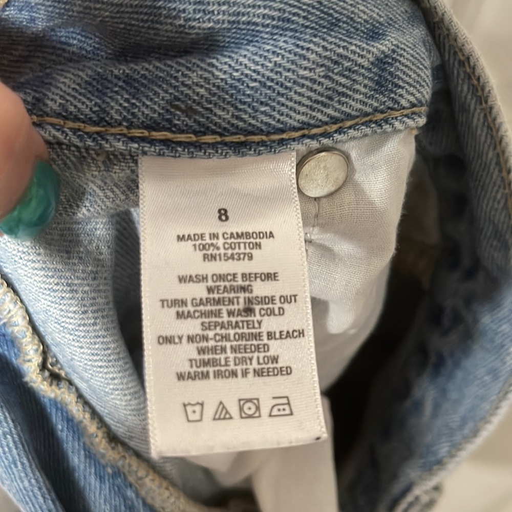 Aeropostale light wash, distressed mom jeans size 8 - Picture 5 of 5